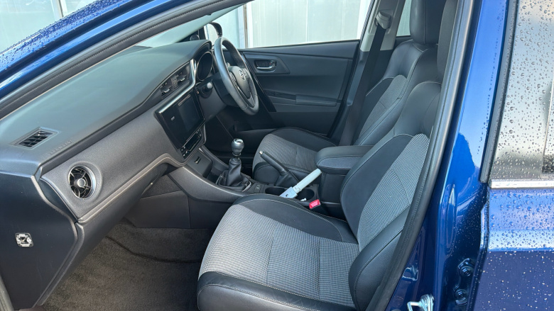 Toyota Auris 1.2T Excel 5dr [Leather] Petrol Hatchback